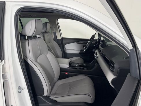 Used 2024 Honda Pilot Elite image 32