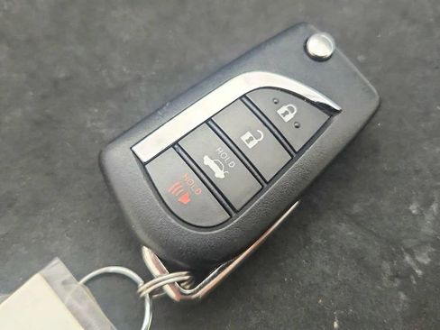 Used 2024 Toyota Camry SE w/ Cold Weather Package FWD image 13