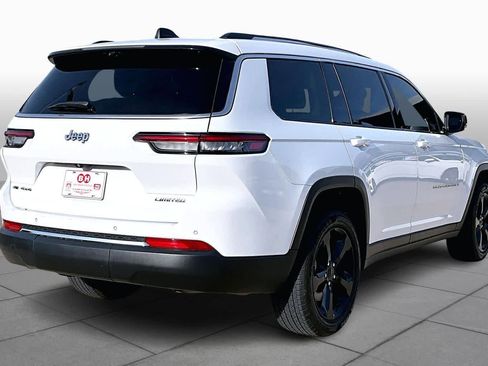 Used 2022 Jeep Grand Cherokee L Limited w/ Luxury Tech Group II image 12