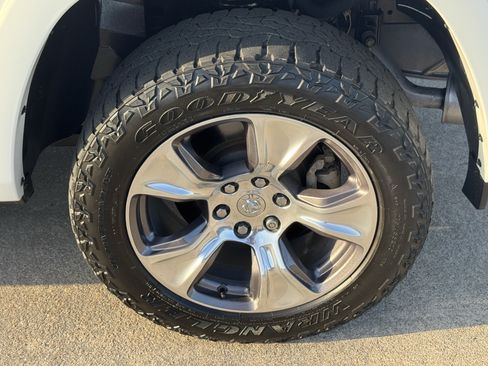 Used 2022 RAM 1500 Laramie w/ Sport Appearance Package AWD/4WD image 9