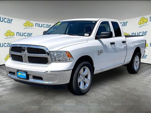 Used 2024 RAM 1500 Classic SLT AWD/4WD image 3