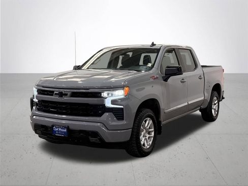 Used 2024 Chevrolet Silverado 1500 RST w/ Z71 Off-Road Package AWD/4WD image 2
