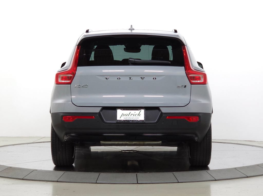 Certified 2024 Volvo XC40 B5 Ultimate w/ Climate Package AWD/4WD image 8