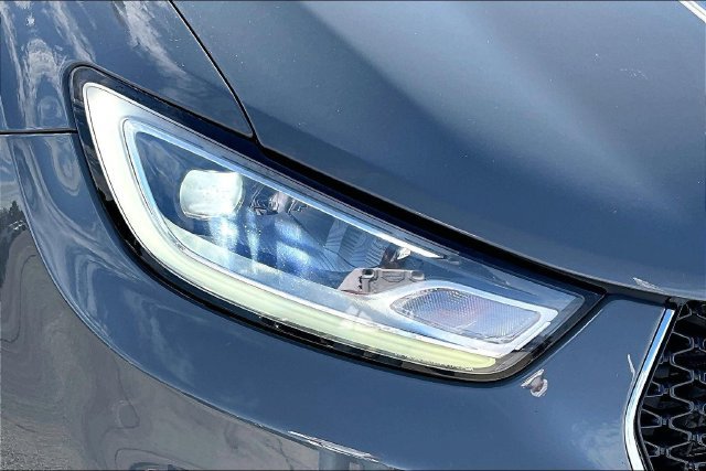 Used 2023 Chrysler Pacifica Touring-L FWD image 32