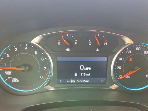 Used 2023 Chevrolet Traverse LT FWD image 11