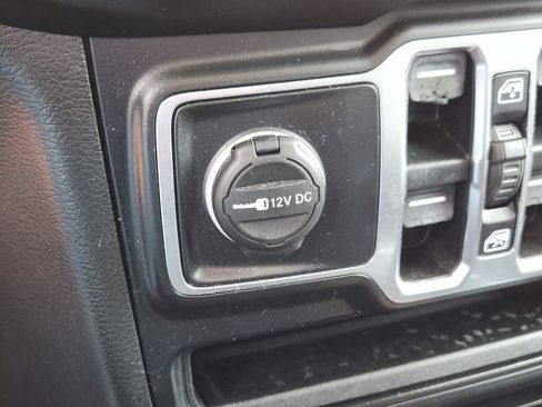 Certified 2021 Jeep Wrangler Unlimited Sahara AWD/4WD image 24