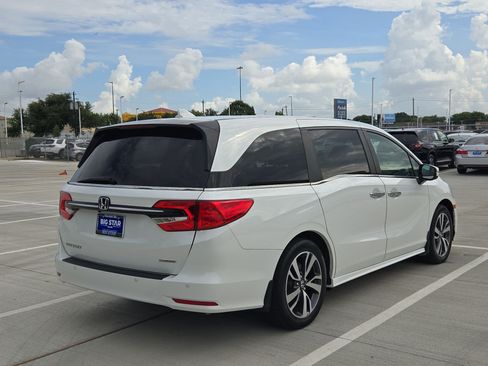 Used 2021 Honda Odyssey Touring image 3