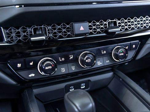 Used 2023 Honda Accord Touring image 33
