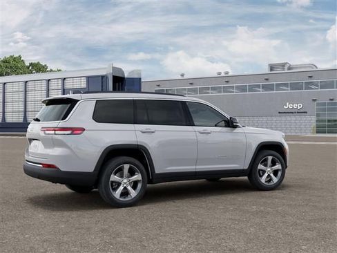 New 2026 Jeep Grand Cherokee L Limited w/ Luxury Tech Group II image 4