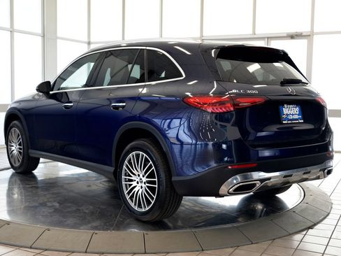 Used 2023 Mercedes-Benz GLC 300 4MATIC image 6