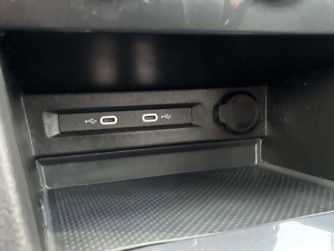 Certified 2024 Volkswagen Tiguan S image 29