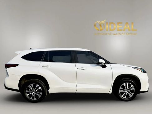 Used 2023 Toyota Highlander XLE image 8
