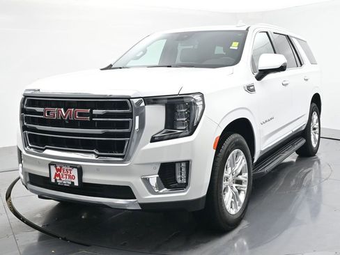 Certified 2024 GMC Yukon SLT w/ SLT Luxury Package image 2