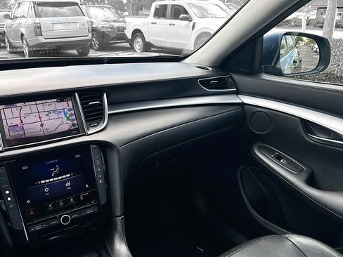 Used 2019 INFINITI QX50 Essential w/ Protection Package image 23