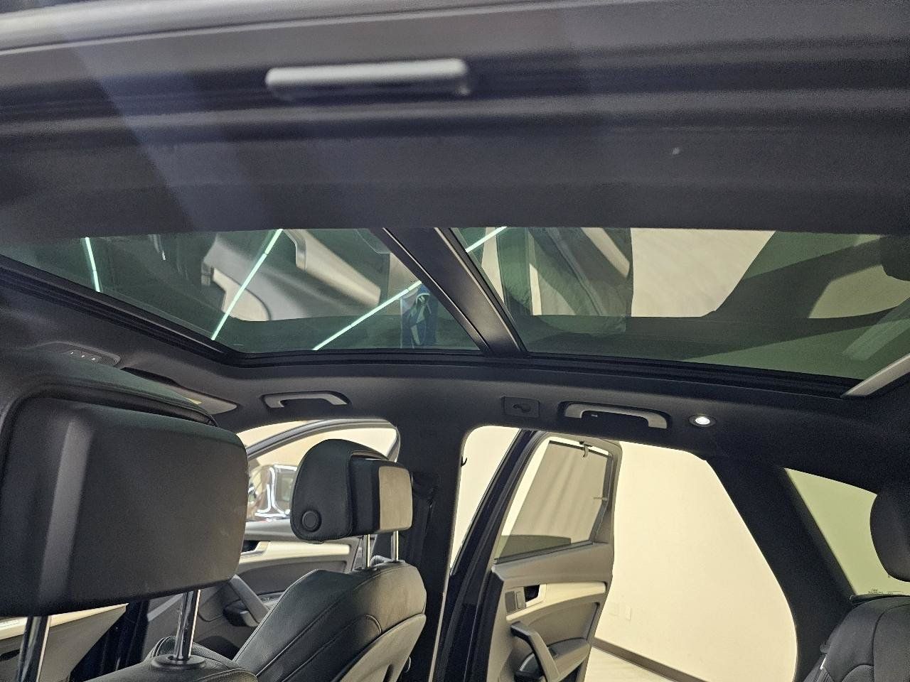 Used 2018 Audi SQ5 Premium Plus w/ S Sport Package AWD/4WD image 39