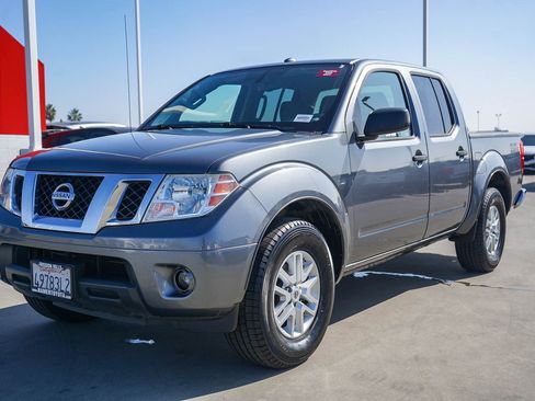 Used 2018 Nissan Frontier SV w/ Value Truck Package image 3