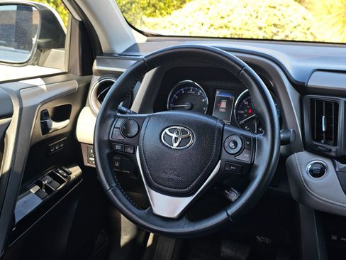 Used 2018 Toyota RAV4 Limited w/ Advanced Technology Package FWD image 24