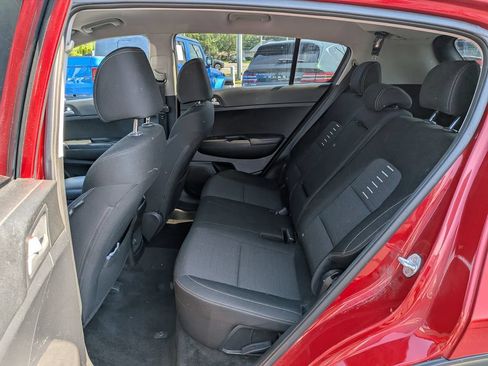 Used 2018 Kia Sportage LX AWD/4WD image 17