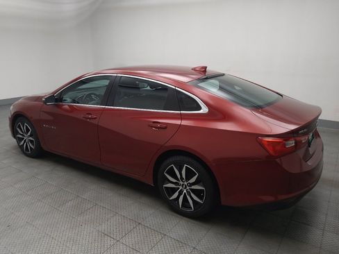 Used 2018 Chevrolet Malibu LT w/ Driver Confidence Package FWD image 3