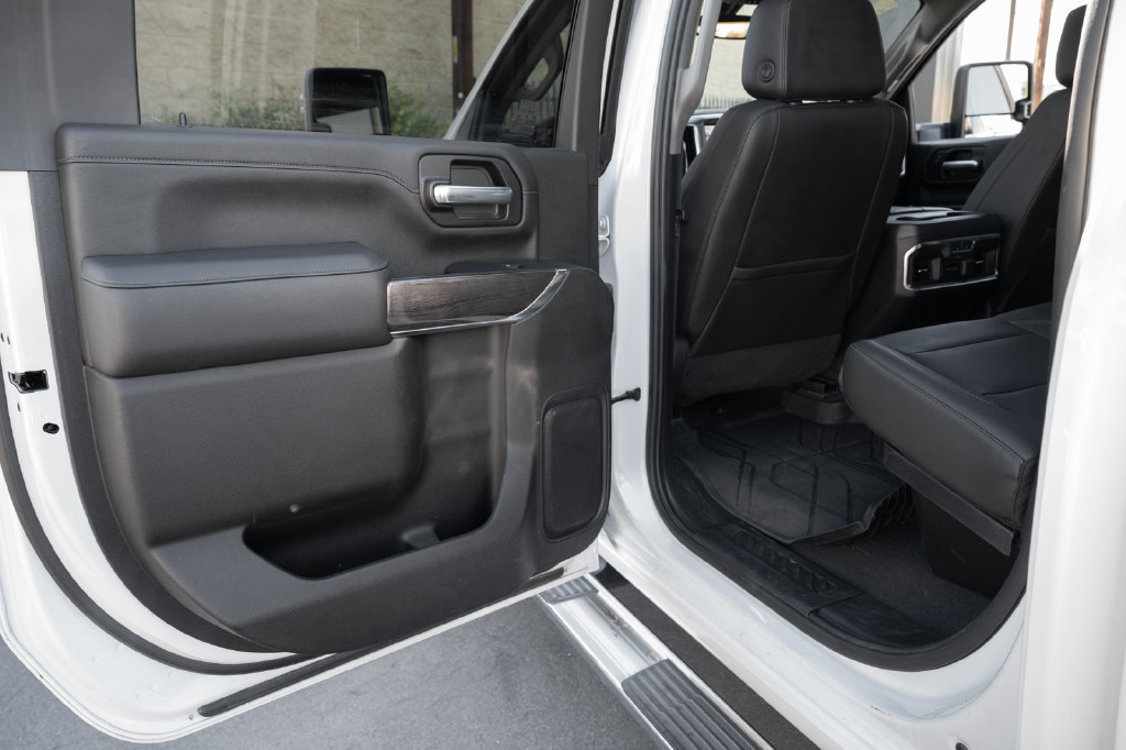 Used 2022 Chevrolet Silverado 2500 LTZ w/ LTZ Convenience Package AWD/4WD image 42