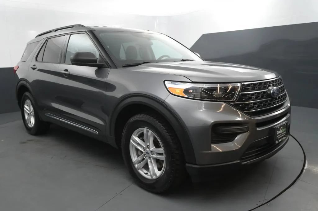 Used 2023 Ford Explorer XLT w/ Class IV Trailer Tow Package AWD/4WD image 7