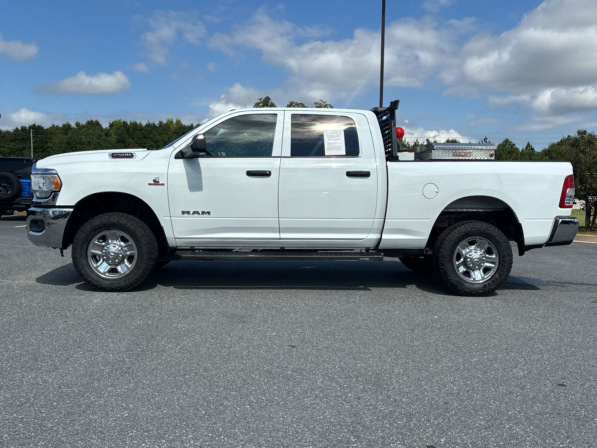 Used 2022 RAM 2500 Tradesman w/ Chrome Appearance Group AWD/4WD image 3