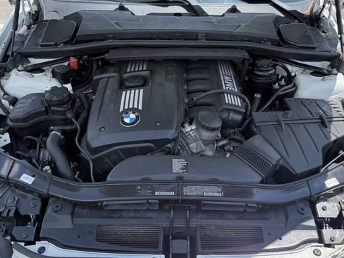 Used 2013 BMW 328i Convertible RWD image 12
