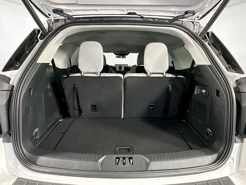 Certified 2025 Ford Explorer Active w/ Active Comfort Package RWD image 20