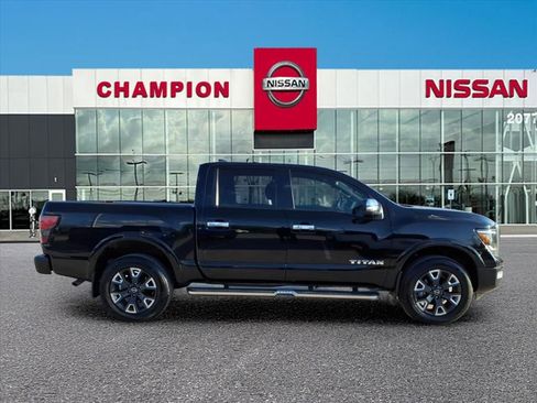 Used 2024 Nissan Titan Platinum Reserve w/ Moonroof Package image 8