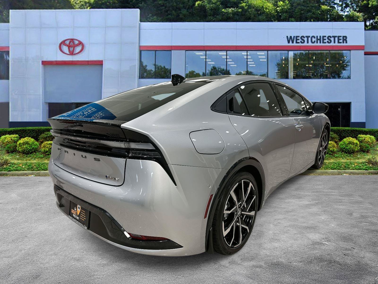 Used 2025 Toyota Prius Plug-In Hybrid w/ Limited Premium Package FWD image 2