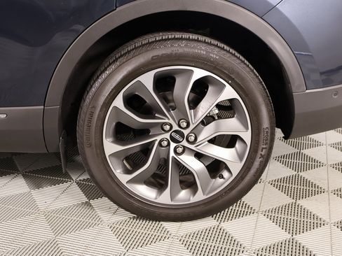 Certified 2023 Lincoln Nautilus Reserve image 19