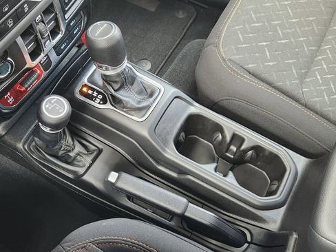 Used 2026 Jeep Gladiator Mojave image 16