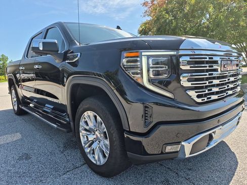 Used 2024 GMC Sierra 1500 Denali AWD/4WD image 9