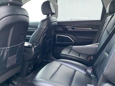 Used 2023 Kia Telluride S image 15