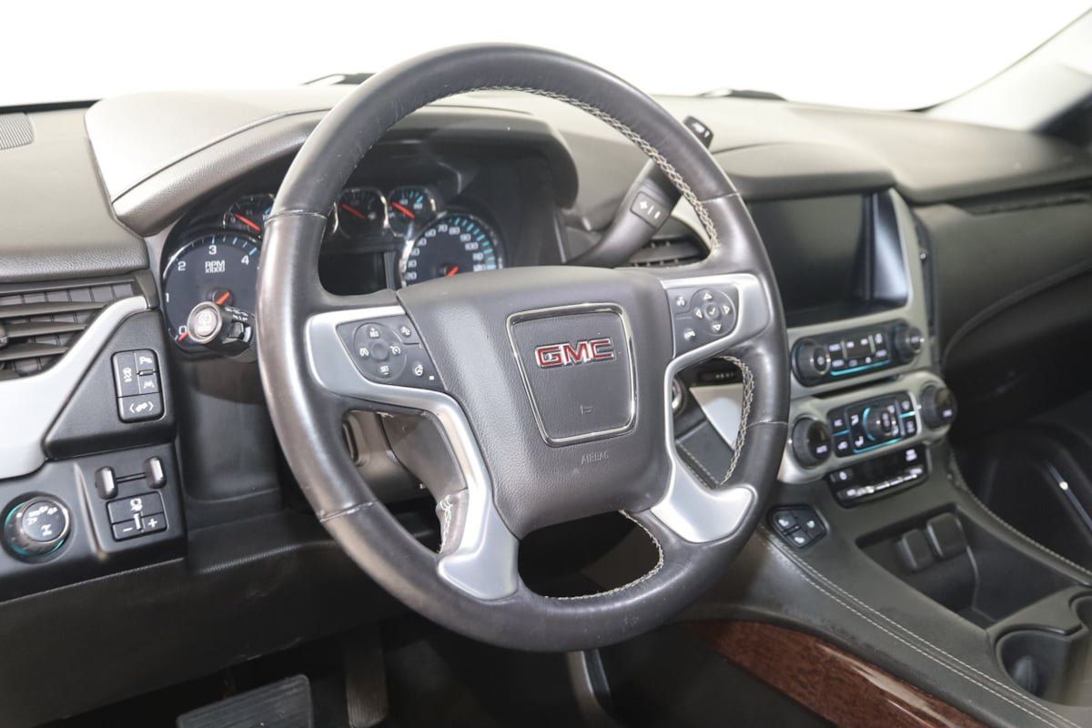 Used 2018 GMC Yukon SLT w/ HD Trailering Package AWD/4WD image 6