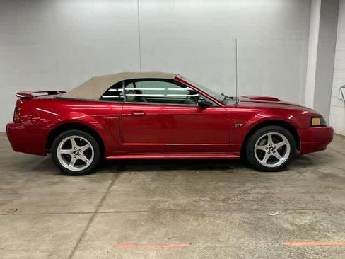 Used 2003 Ford Mustang GT RWD image 3