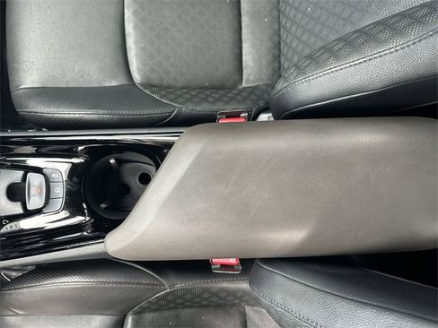 Used 2021 Toyota C-HR Limited image 24