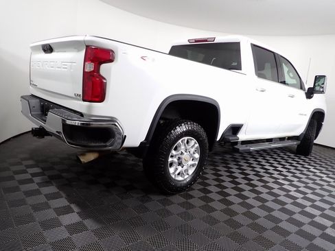 Used 2021 Chevrolet Silverado 2500 LTZ image 16