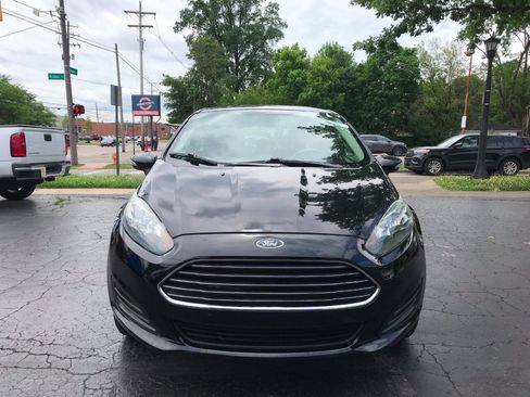 Used 2016 Ford Fiesta SE FWD image 3