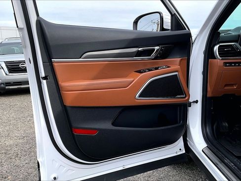 Used 2025 Kia Telluride SX Prestige X-Line image 18