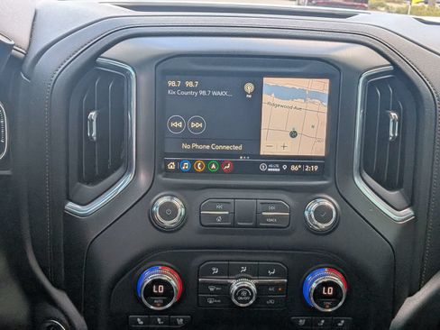 Used 2021 GMC Sierra 1500 AT4 w/ AT4 Premium Package AWD/4WD image 17