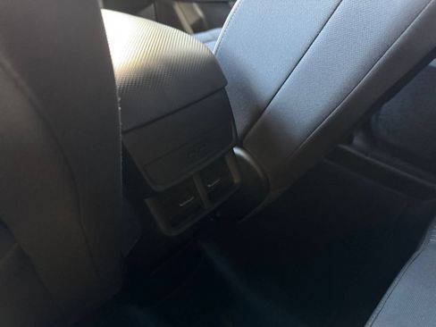 Used 2025 Chevrolet Equinox LT FWD image 19