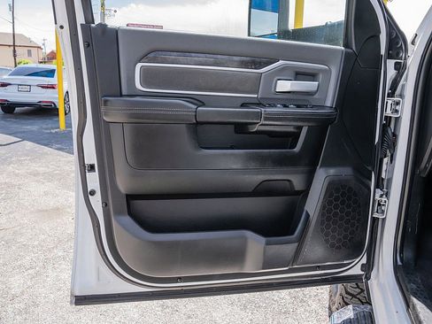 Used 2020 RAM 3500 Big Horn image 10