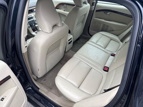 Used 2010 Volvo XC70 T6 AWD/4WD image 11