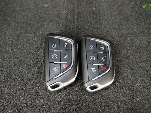 Used 2026 Cadillac Escalade Platinum Sport w/ LPO, ONYX Package AWD/4WD image 95