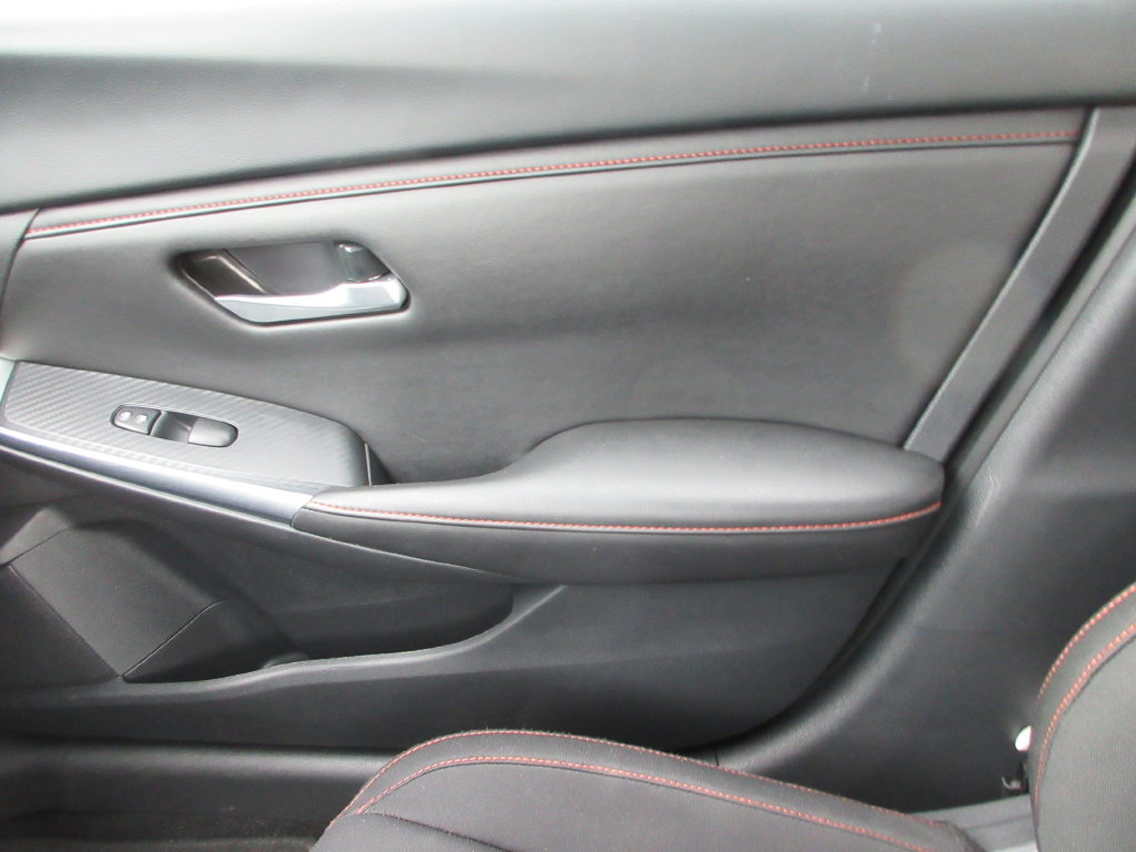 Used 2025 Nissan Sentra SR FWD image 30