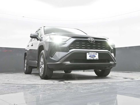 Used 2025 Toyota RAV4 XLE image 35