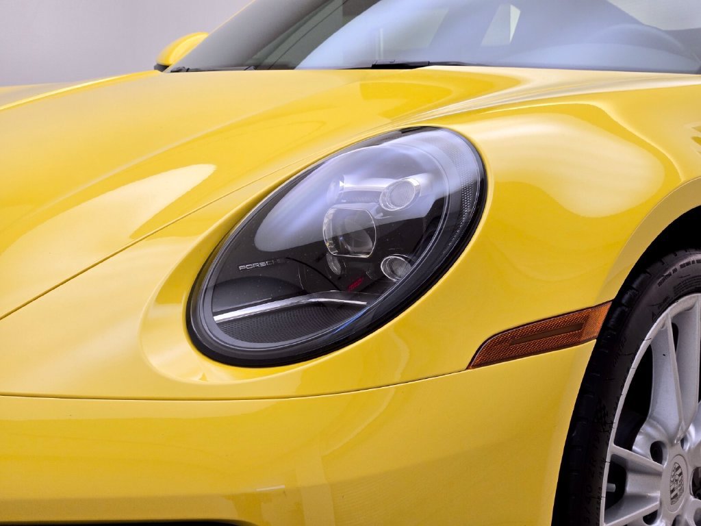 Used 2023 Porsche 911 Carrera RWD image 5
