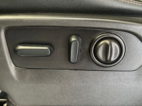 Used 2022 GMC Sierra 1500 AT4 w/ AT4 Premium Package image 38