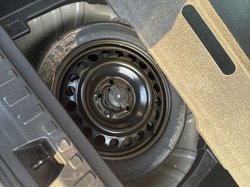 Used 2019 Chevrolet Equinox LT image 46